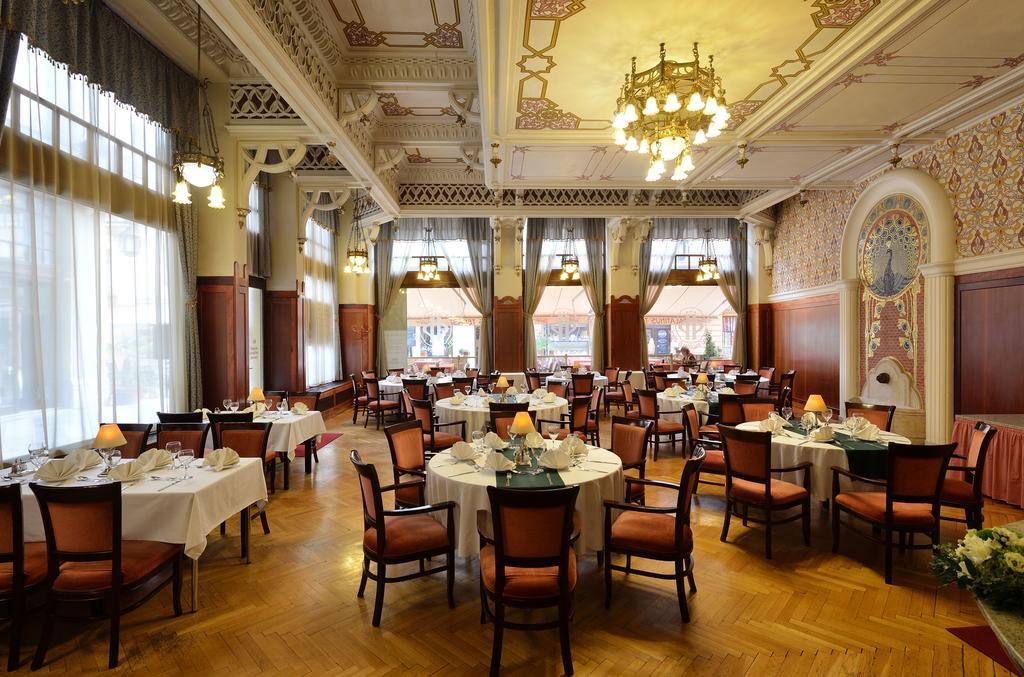 Palatinus Grand Hotel Печ Экстерьер фото